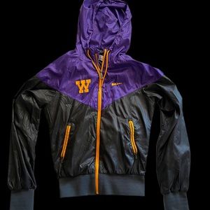 University of Washington Huskies Lightweight Nike Jacket